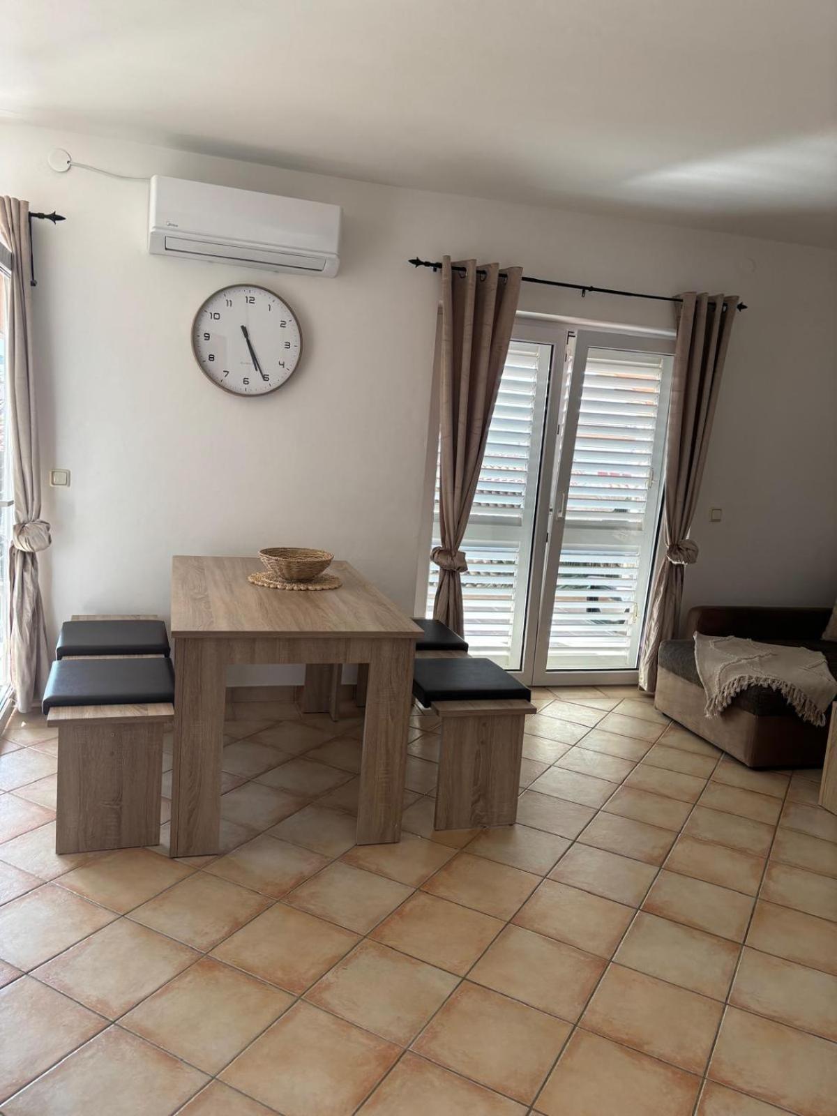 Apartmani Ivanic Vir Buitenkant foto