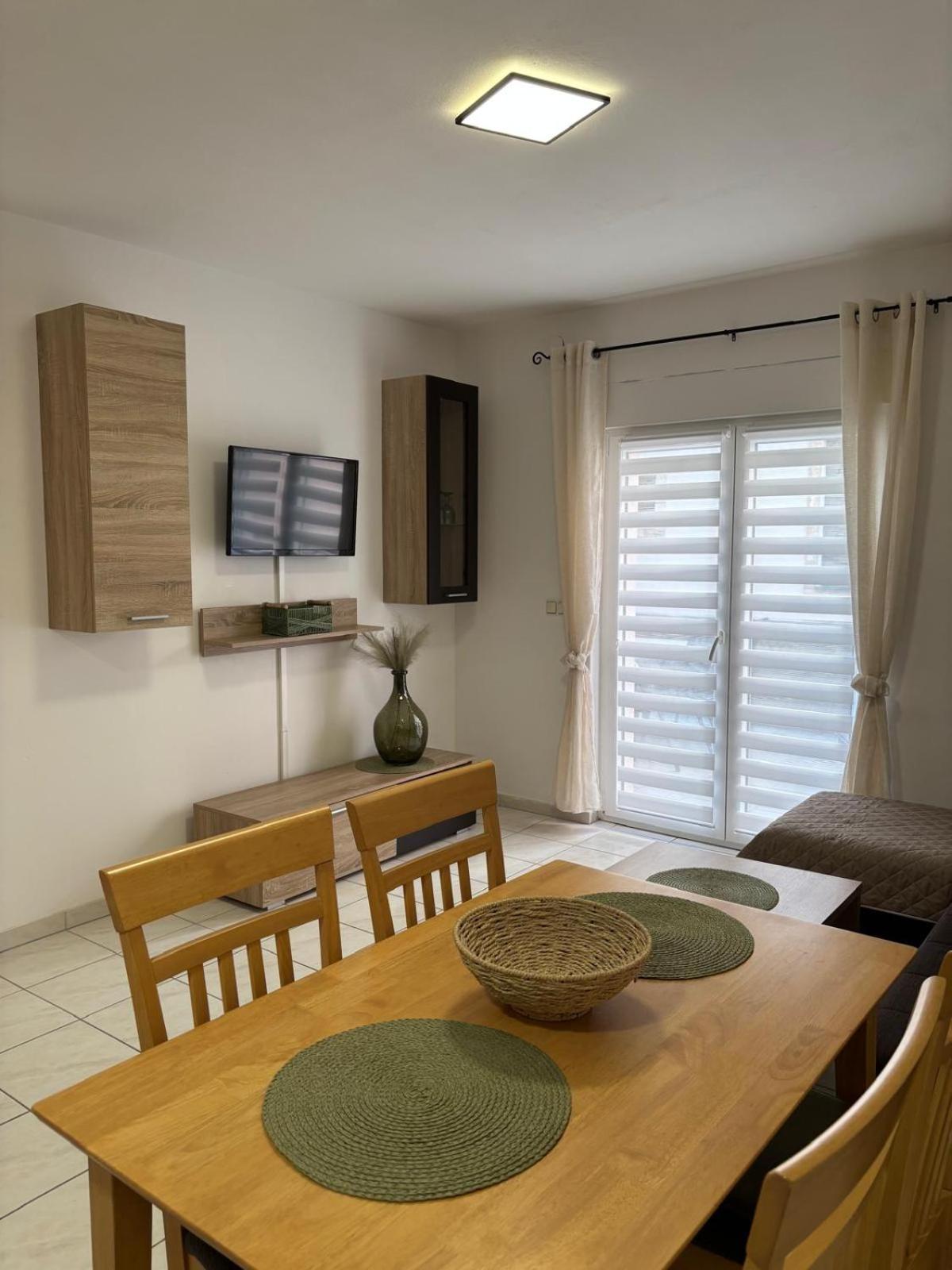 Apartmani Ivanic Vir Buitenkant foto